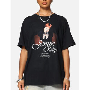 Jennie Ruby Curiosity T-Shirt